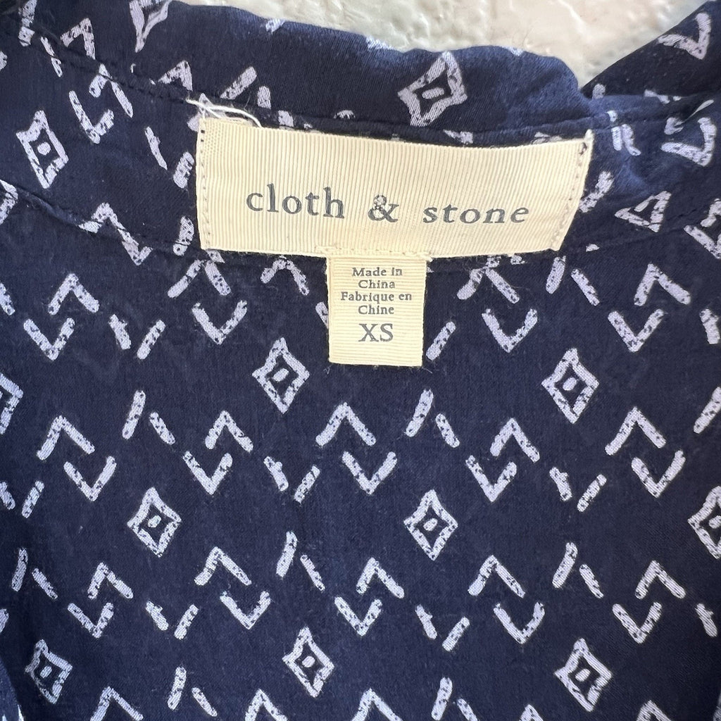 Cloth and Stone Geometric Long Sleeve Sheer Button Down Blouse Navy White XS
