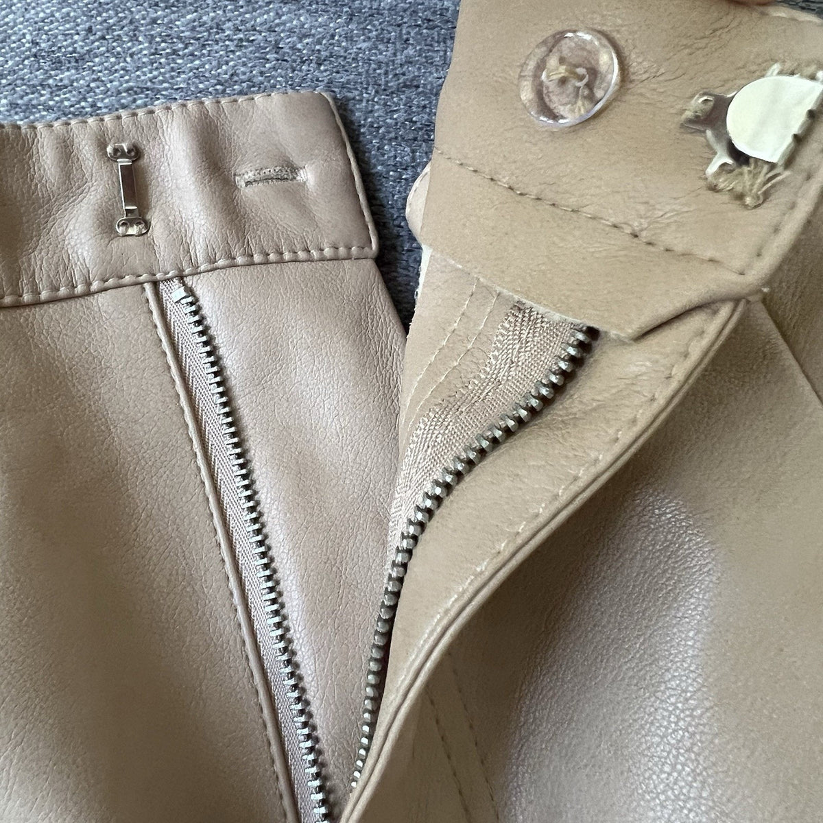 Seven 7 For All Mankind Faux Leather Sz M Pleated Tan High Rise Wide Leg Pants