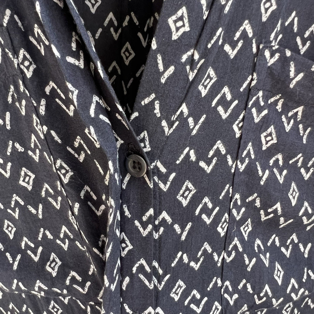 Cloth and Stone Geometric Long Sleeve Sheer Button Down Blouse Navy White XS