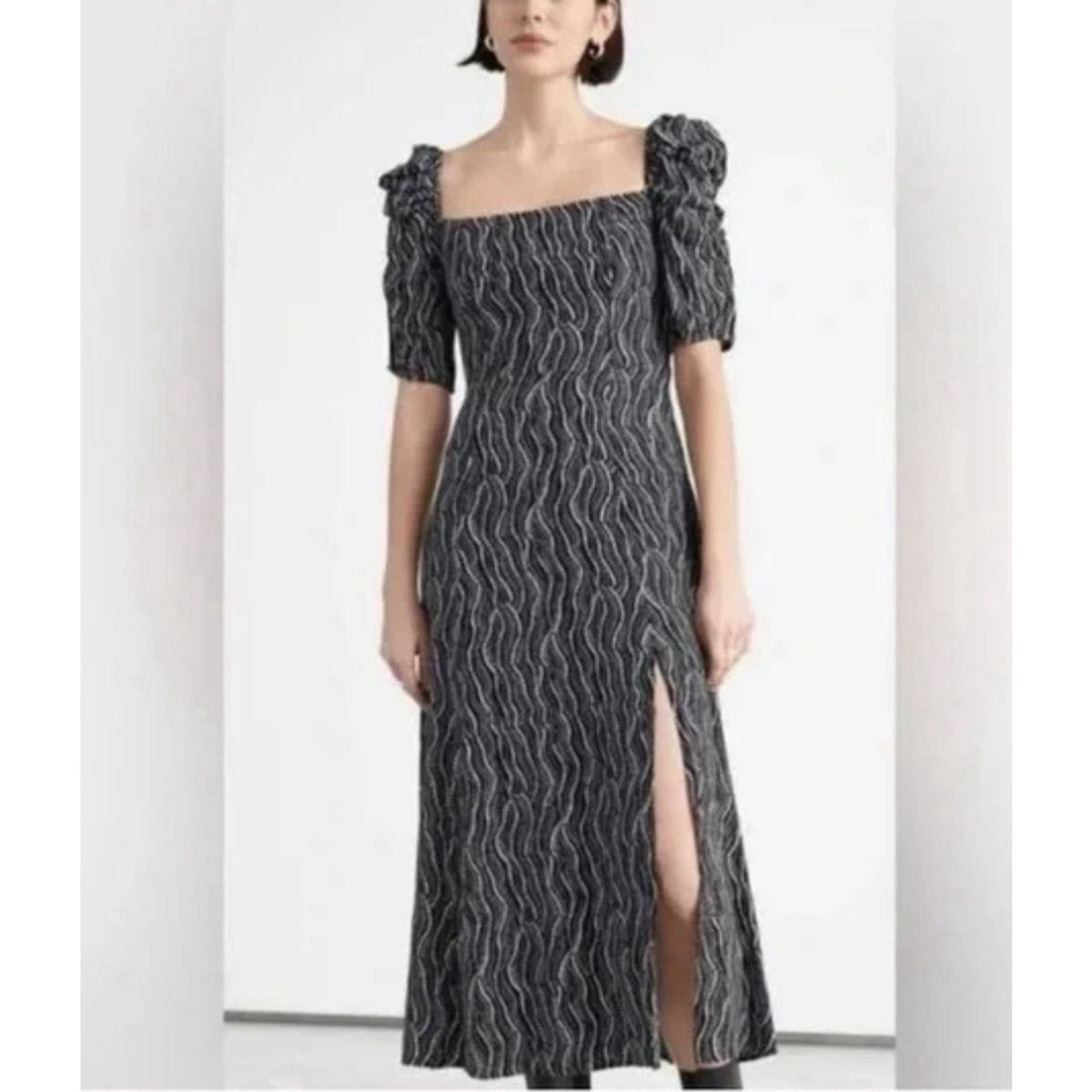 & Other Stories Puff Shoulder Crepe Midi Dress Dotted Print Sz 0 Front Slit