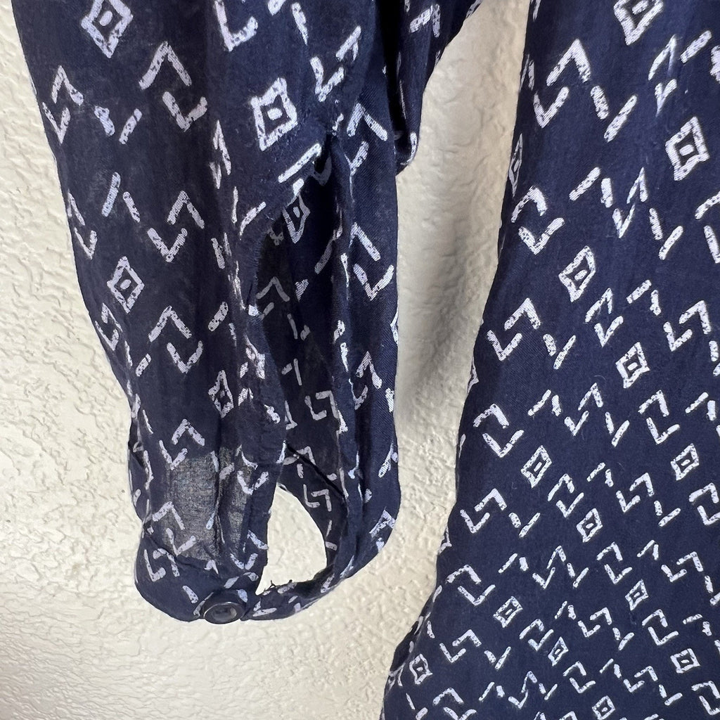 Cloth and Stone Geometric Long Sleeve Sheer Button Down Blouse Navy White XS